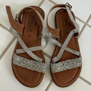 NWOT Sbicca Gray Woven Sandals